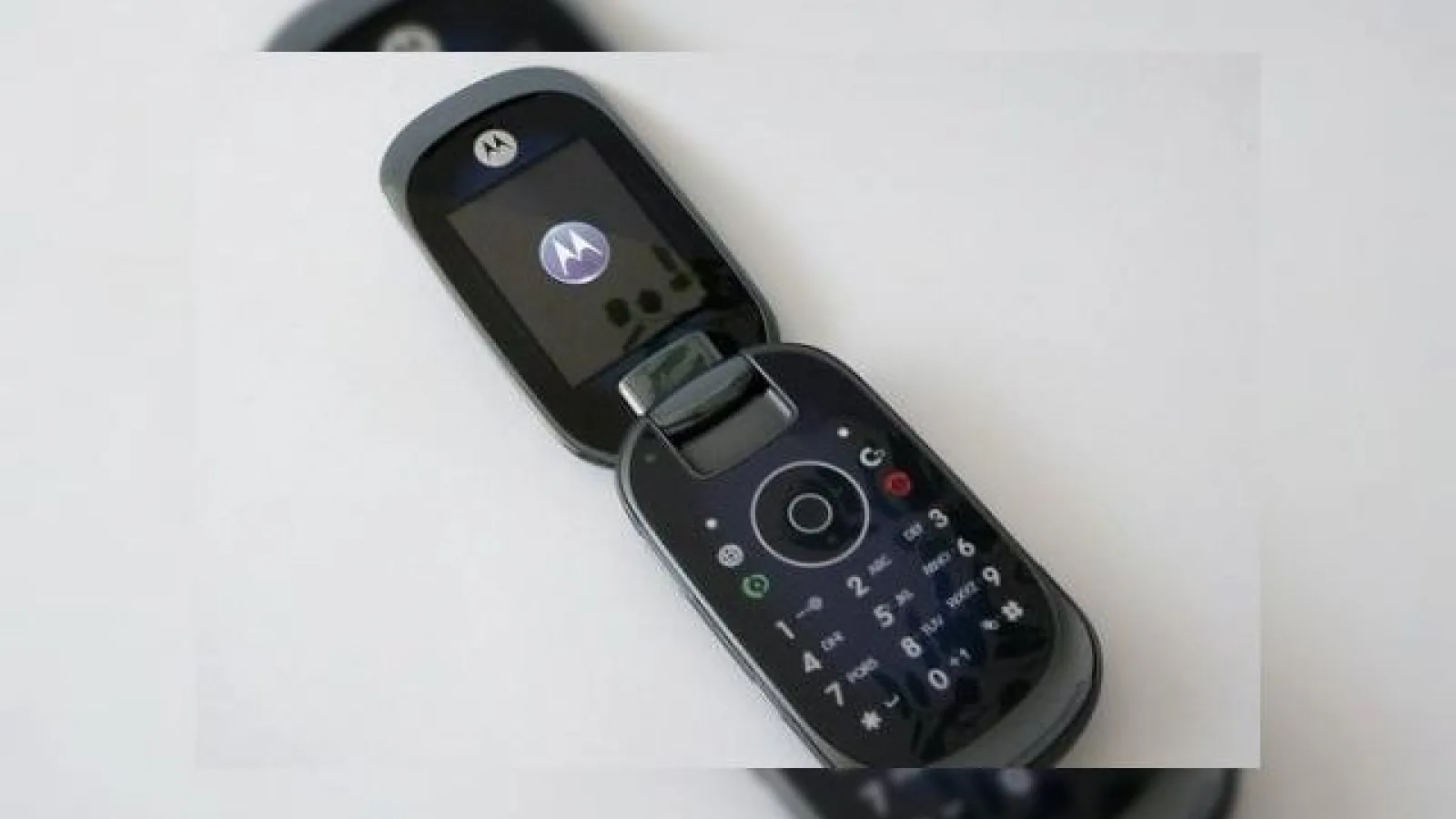 Detalii despre Motorola ROKR U9