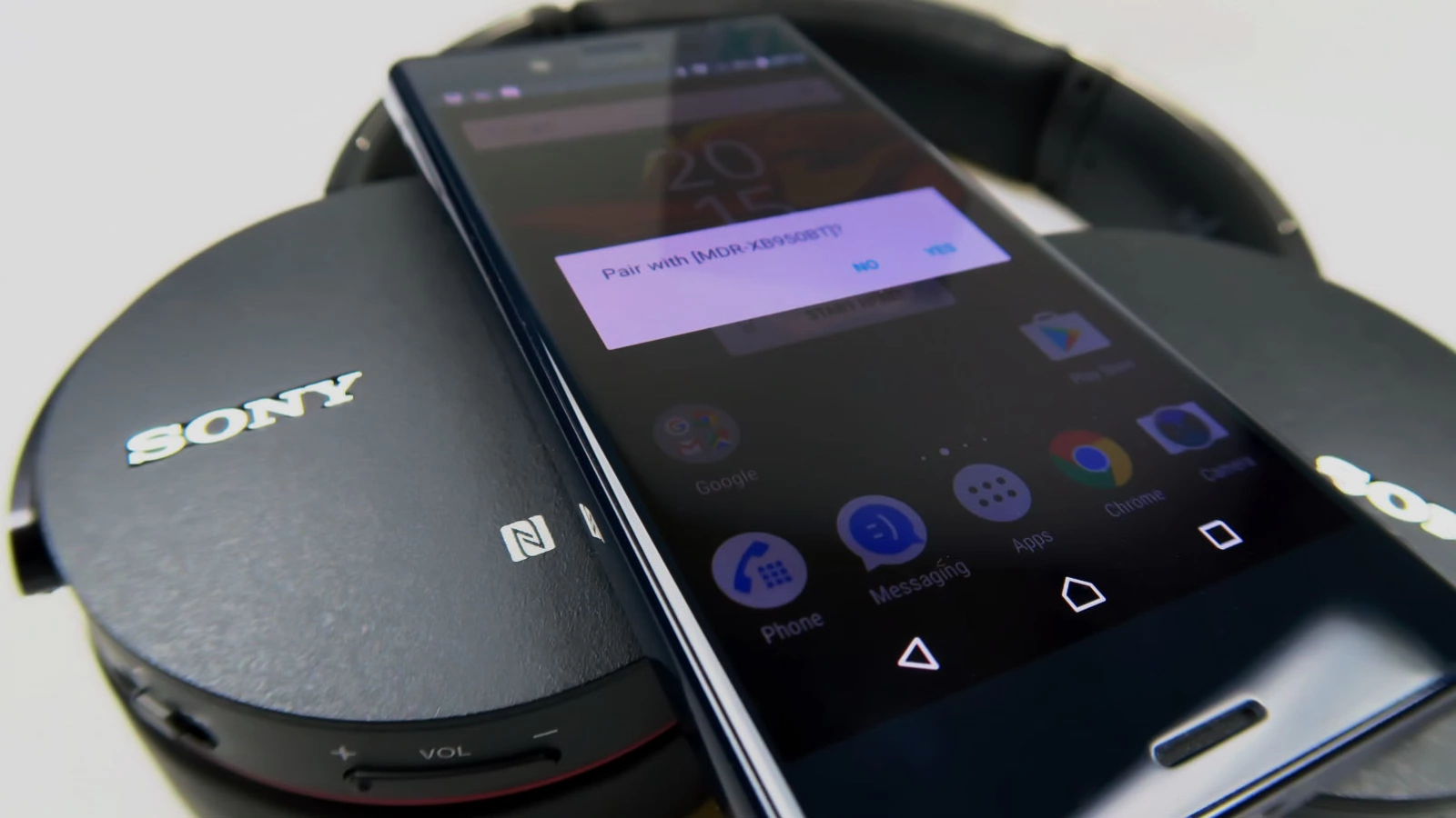 Sony Xperia X Compact: Multimedia stereo, cu multe opţiuni, volum doar bun