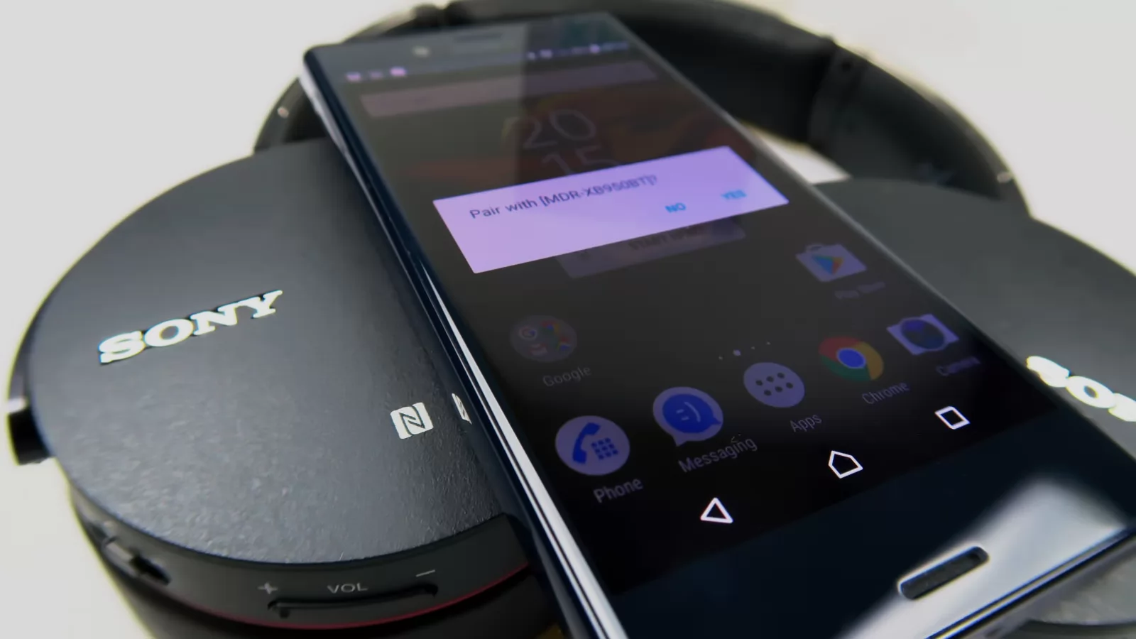 Sony Xperia X Compact: Multimedia stereo, cu multe opţiuni, volum doar bun