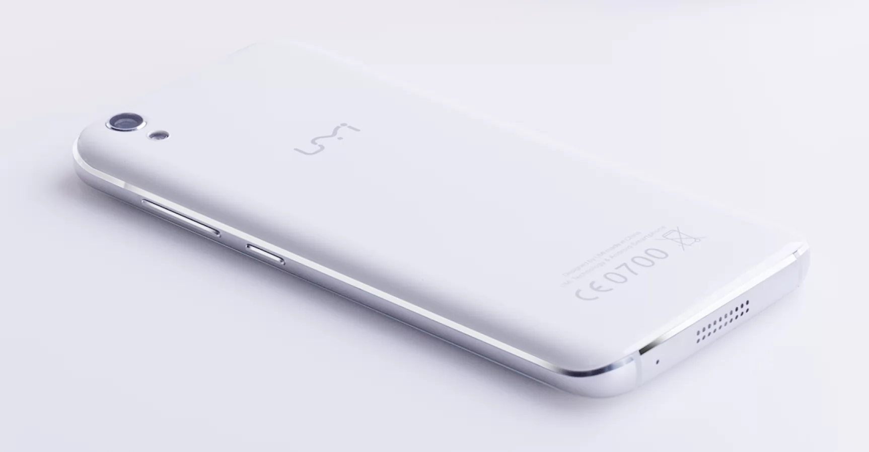 UMI Diamond X este anunțat oficial; smartphone ce rezistă cu brio la căzăturile de până la 1.5 metri