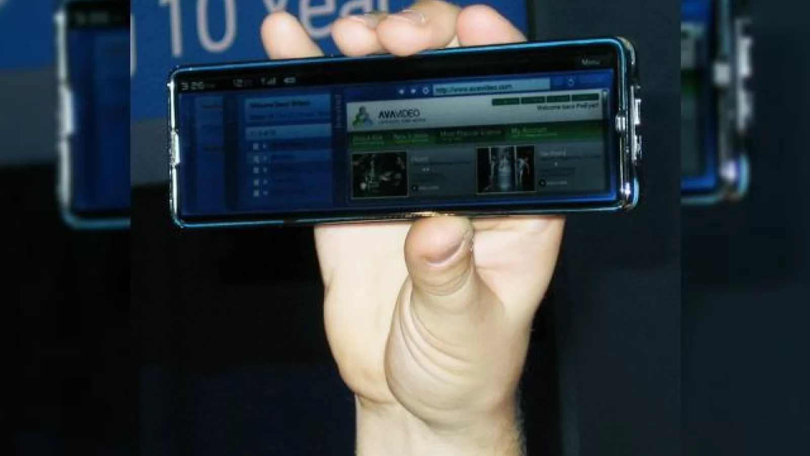 Prezentarea video a sosiei iPhone de la Intel