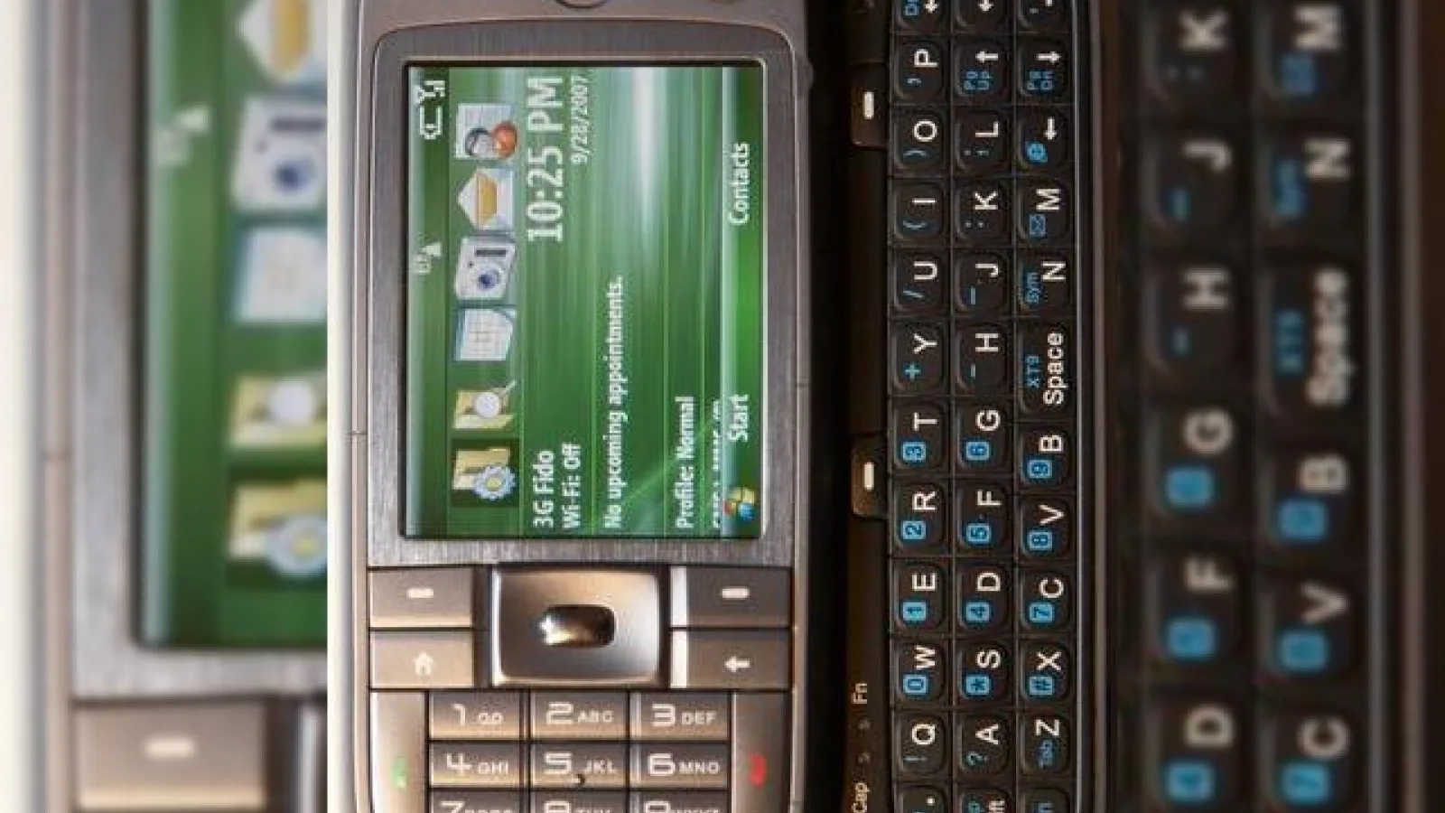 Noi detalii despre HTC S730, cea mai sexy combinatie QWERTY-keypad