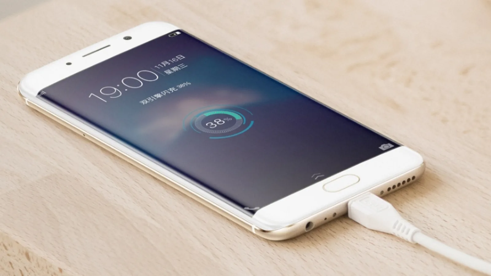 Vivo anunță lansarea lui Xplay 6; phablet arătos cu display curbat și cameră duală