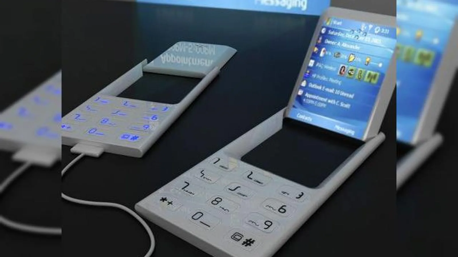 Superconceptul de telefon Windows Mobile cu proiector