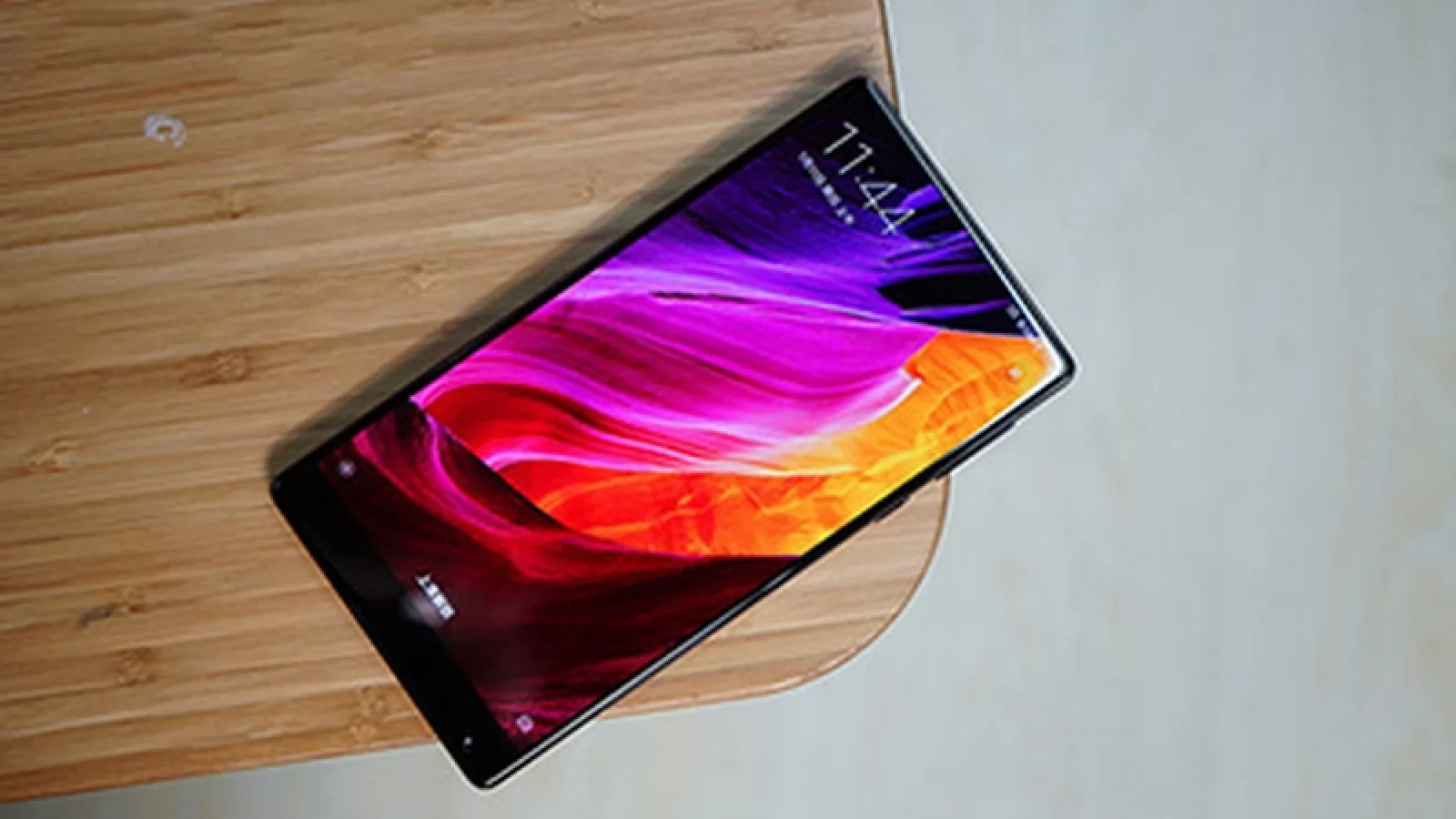 Xiaomi Mi Mix Nano ar putea fi lansat pe data de 12 decembrie; vine cu display de 5.2 inch