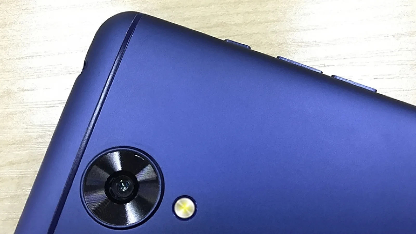 Elephone pregătește un smartphone cu 6 GB RAM și procesor Helio P25; se lansează în decembrie