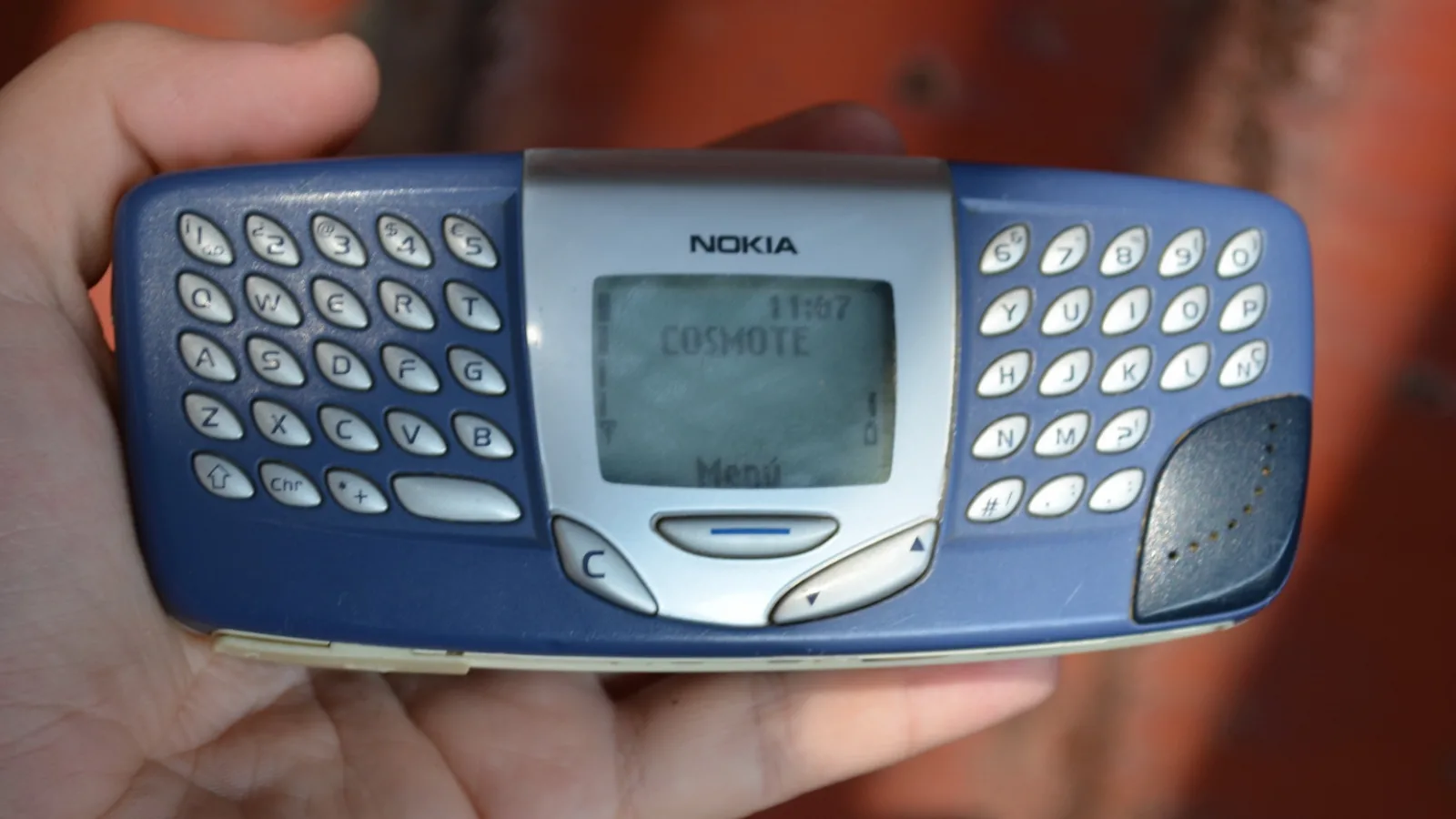 RETROreview Nokia 5510: music phone înaintea vremurilor sale, cu o tastatură QWERTY neînţeleasă (Video)