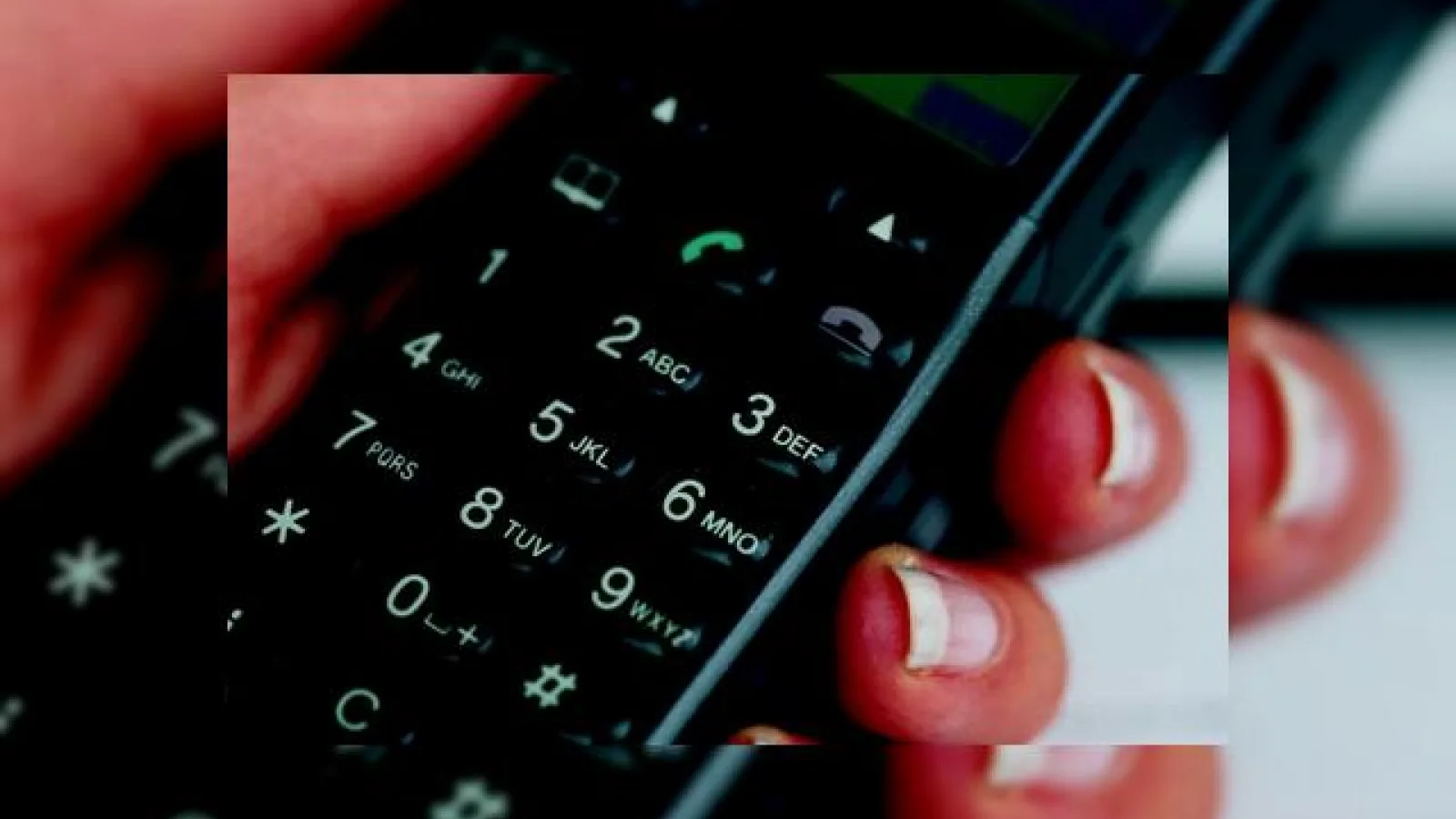 Tarife pentru telefonia mobila mai mici cu 30% in 3 ani