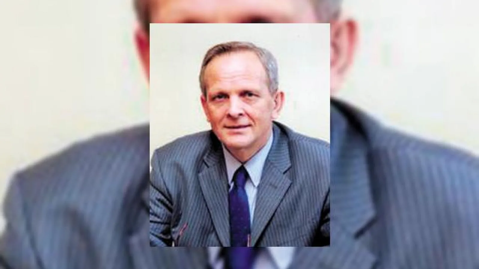 Telefonul mobil al lui Stolojan furat!