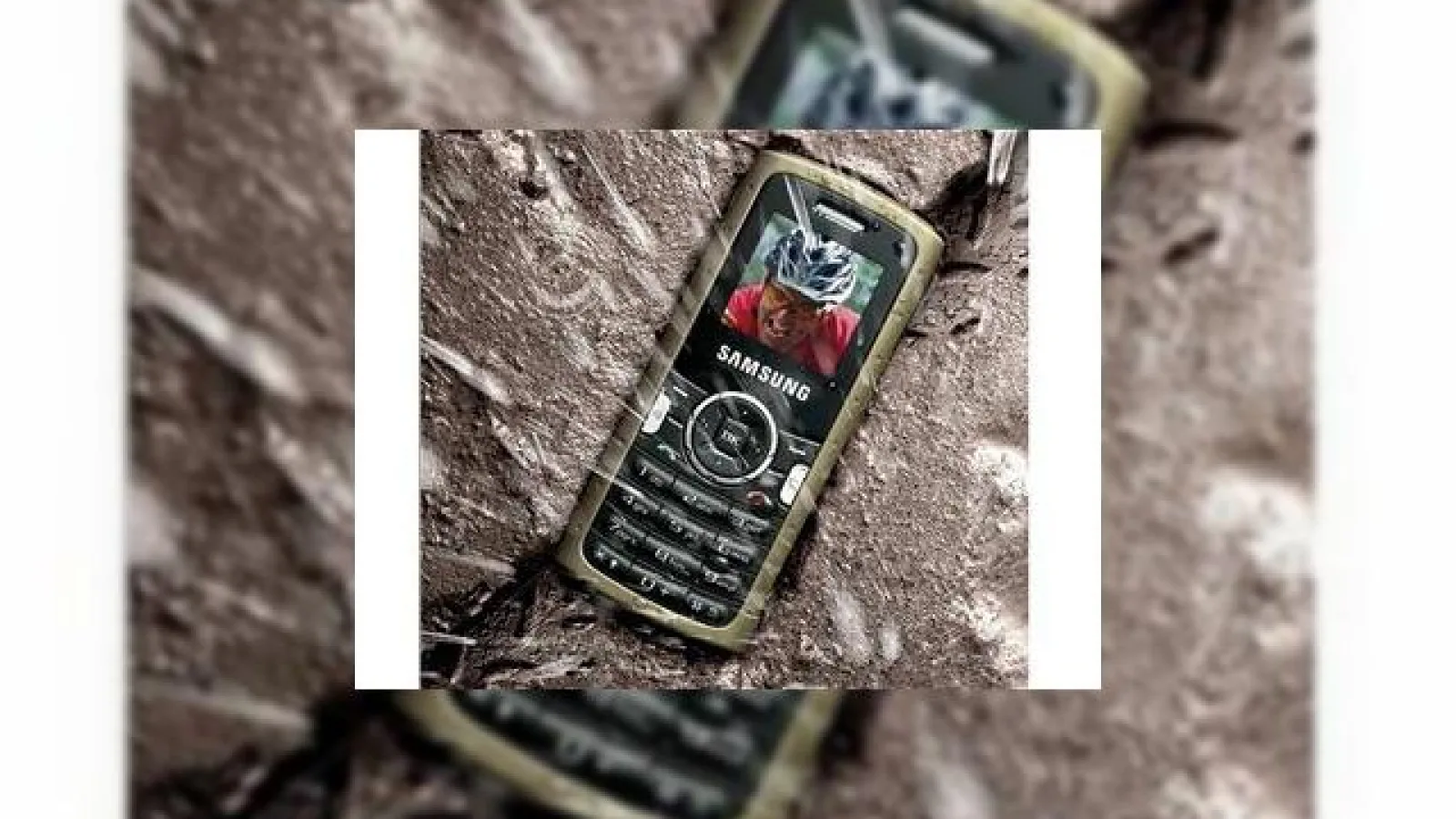 Samsung anunta telefonul M110 Solid