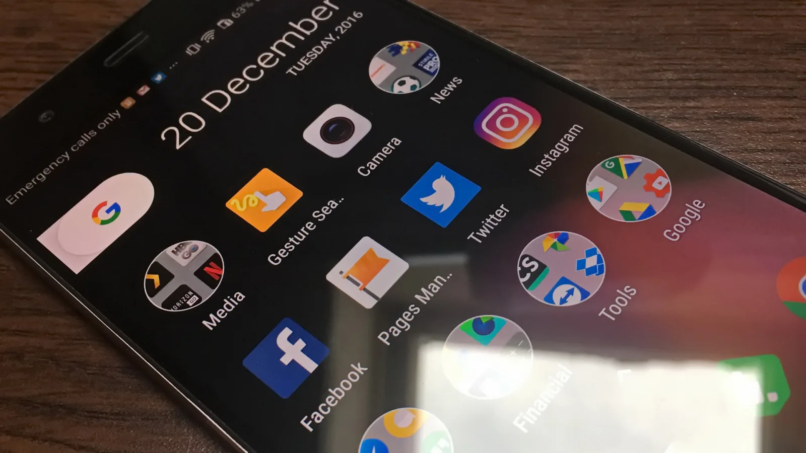 Care sunt primele 10 aplicaţii pe care le instalezi pe telefon?