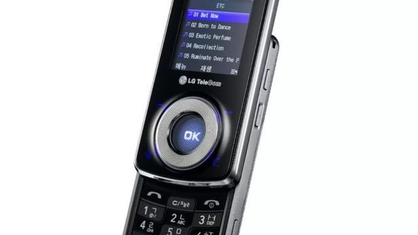 LG ne propune telefonul muzical LB3300