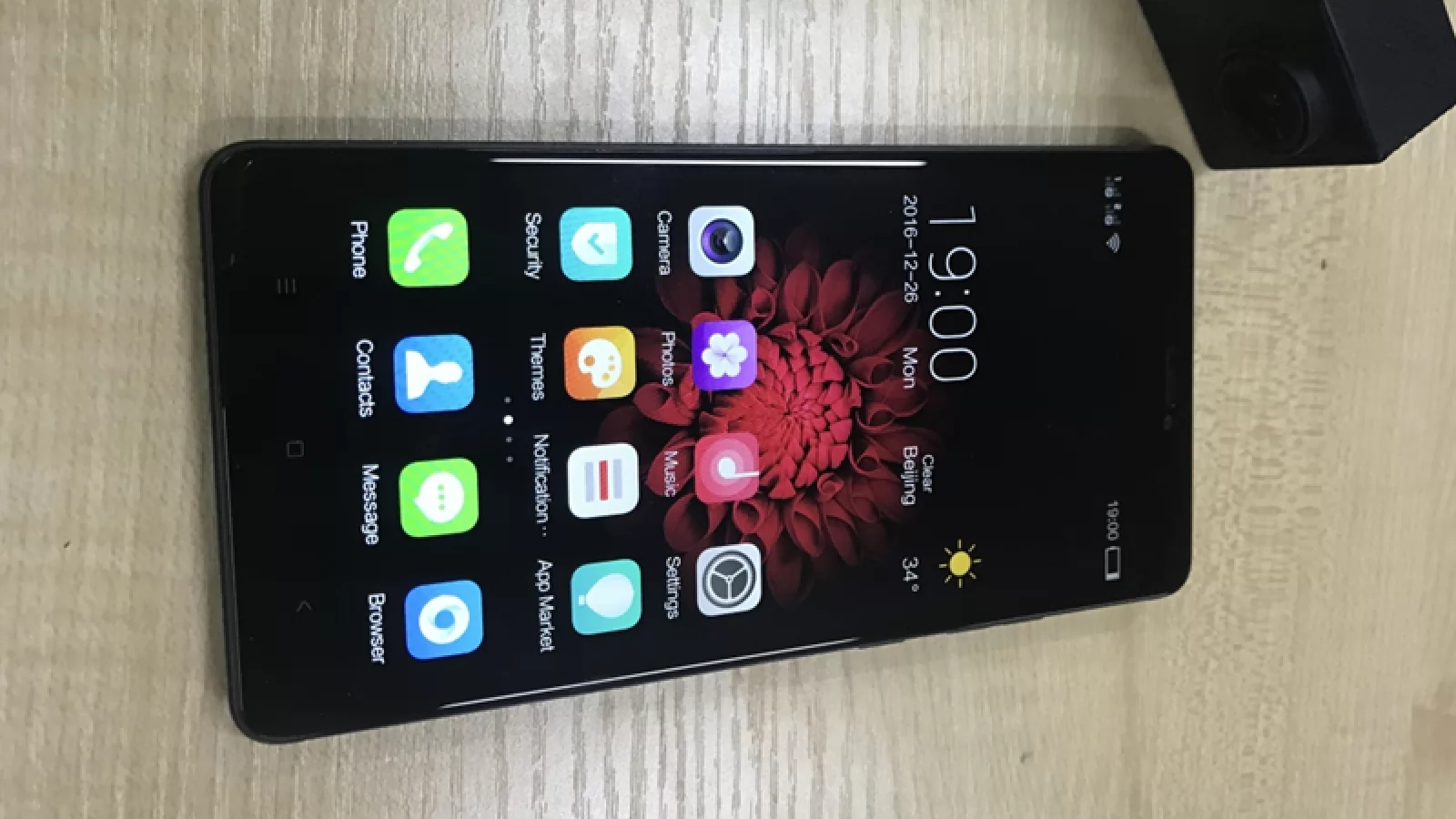 Elephone C1 Max va rula Android 7.0 Nougat din fabrică; iată ce beneficii aduce acest release