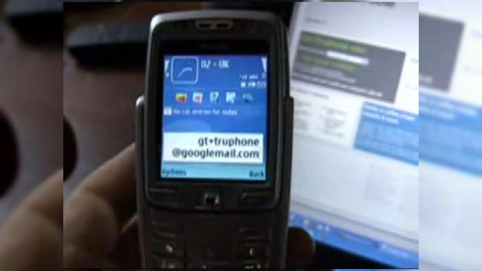 Acum poti suna gratuit de pe telefonul mobil cu Truphone si Google Talk