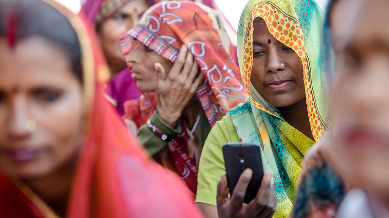 Brandurile chinezeşti au avut o cotă de 40% pe piaţa smartphone din India pe întreg anul 2016, conform cifrelor oficiale IDC
