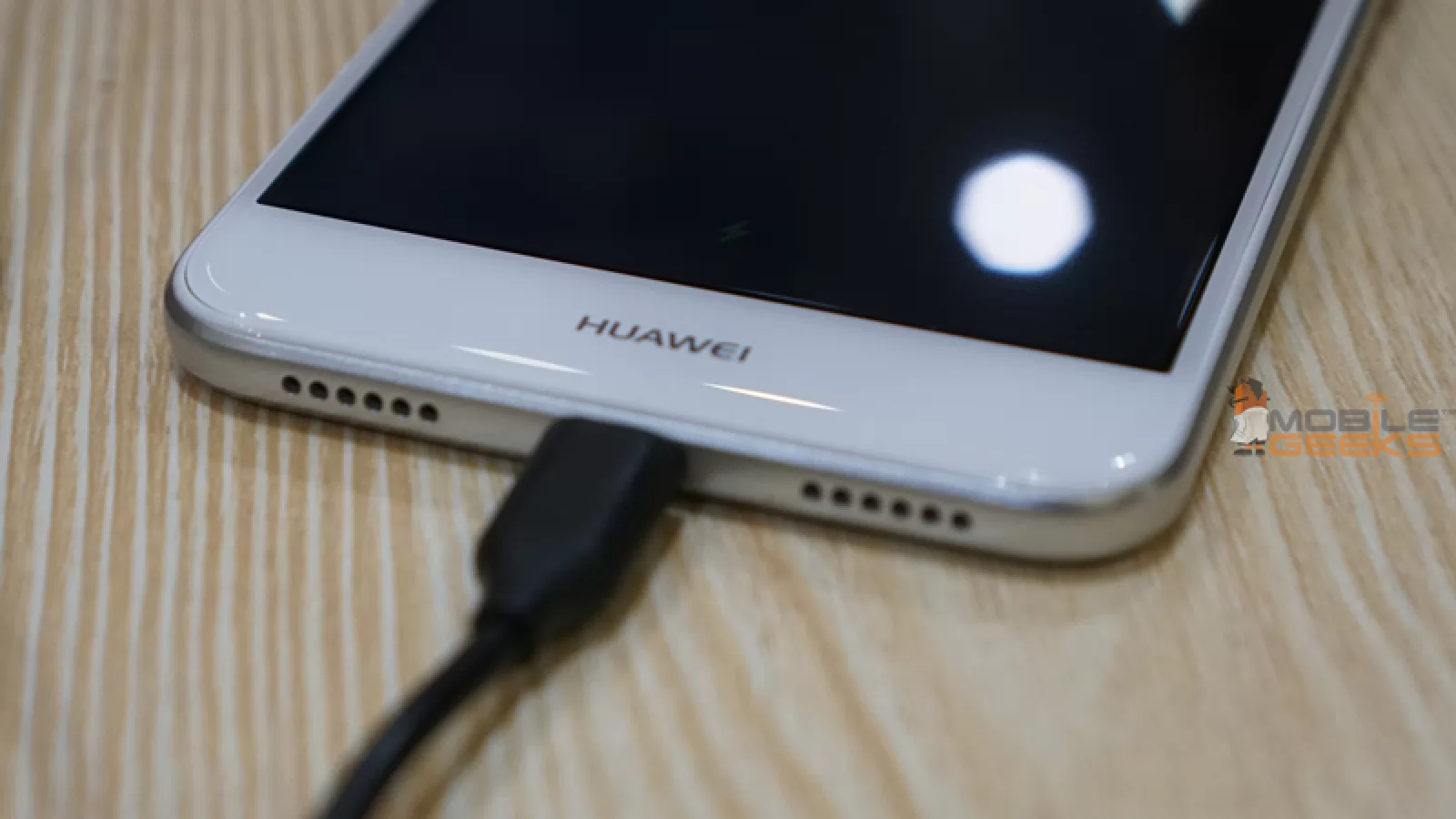 CES 2017: Huawei P8 Lite (2017) este anunțat pentru piața din America Latină; vine cu schimbări la nivel estetic, dar și cu procesor mai bun