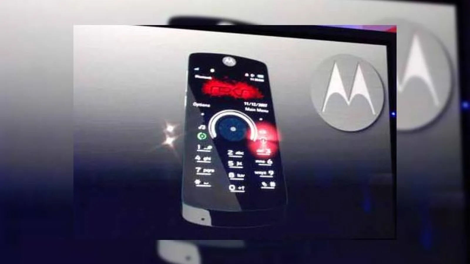Motorola lanseaza telefonul ROKR E8