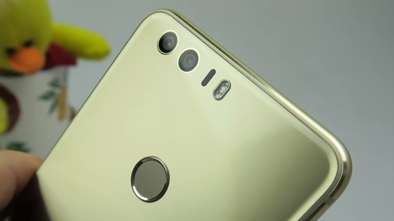 Huawei Honor 8 va primi actualizarea la Android 7.0 Nougat începând din 16 ianuarie