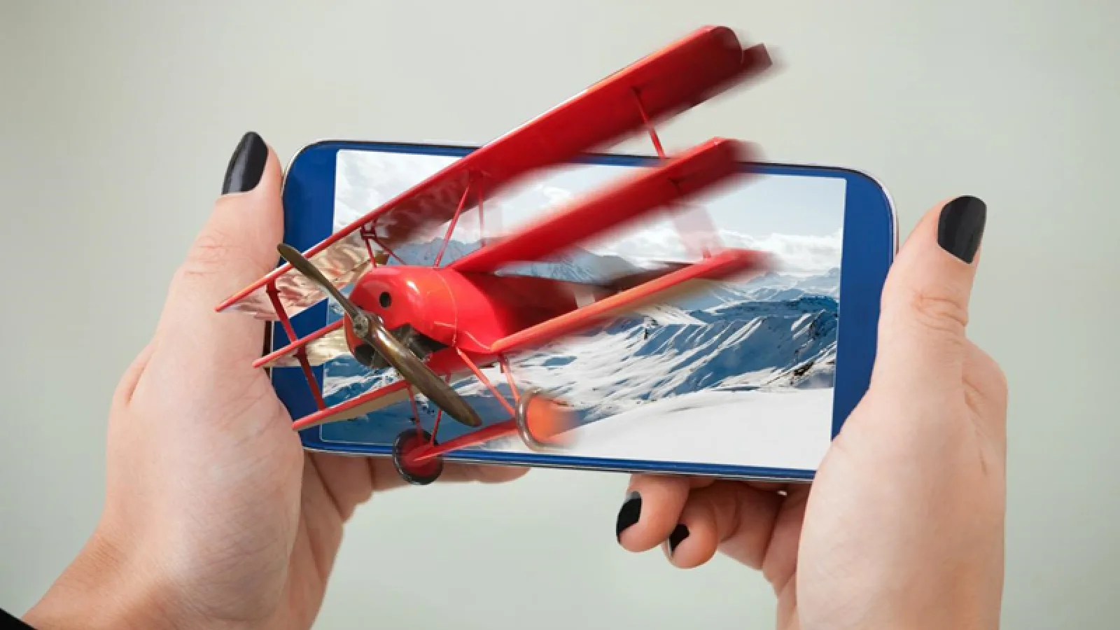 Ştiaţi că: Primul telefon cu ecran 3D datează din 2002 de fapt, e un model Sharp