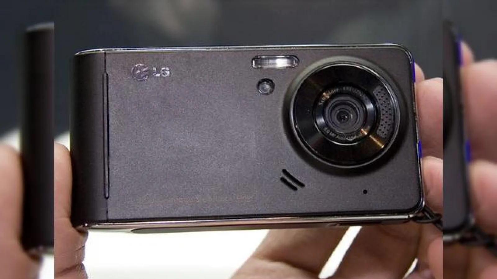 Telefonul LG KU990 Viewty isi face de cap filmand la 120fps