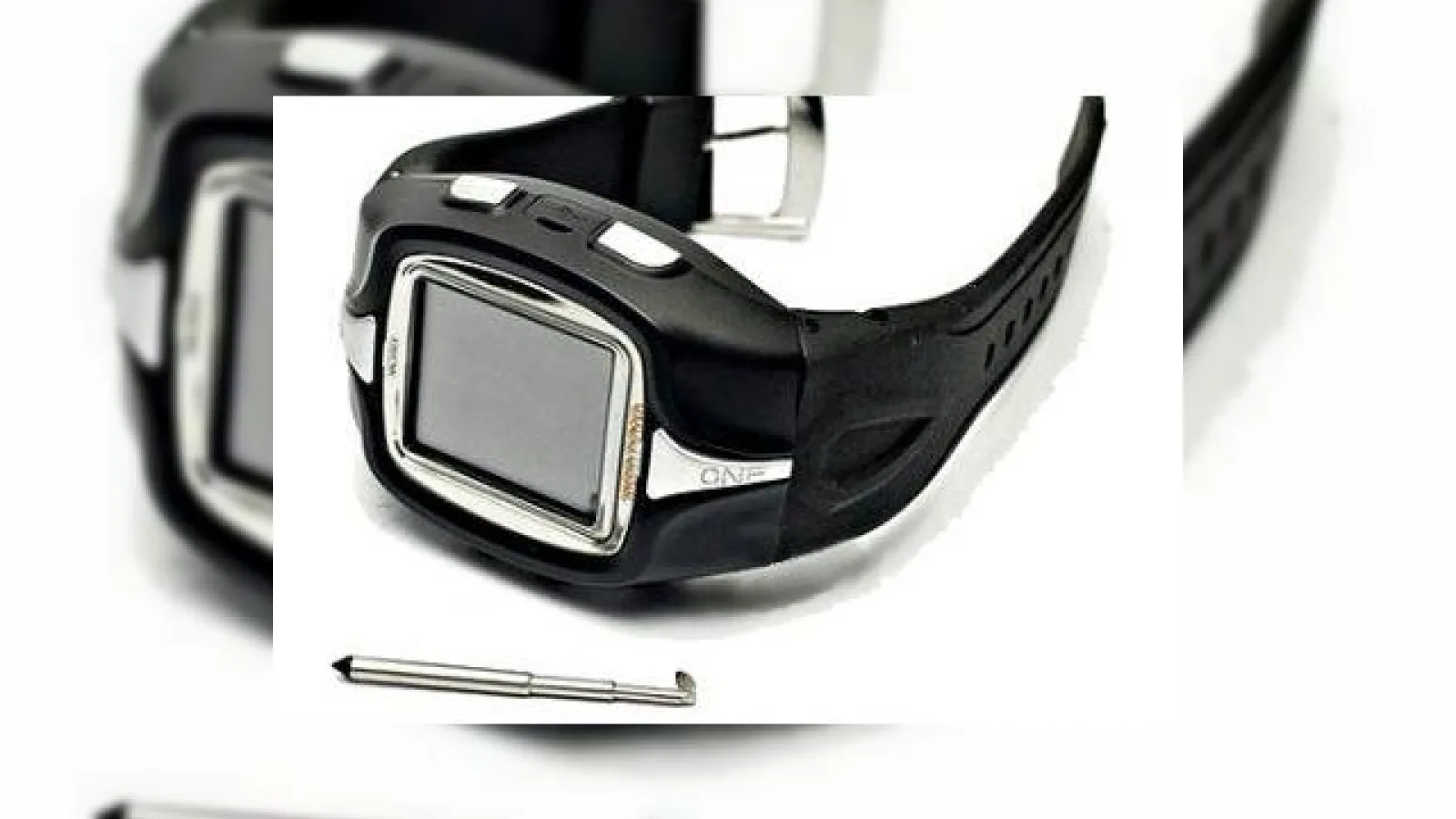 Ceasul/telefon M800, disponibil prin MarketOnline