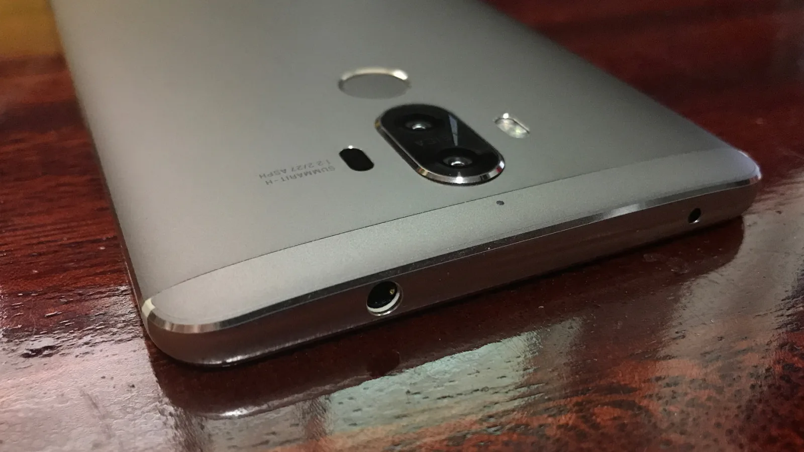 Turul Magazinelor #117: Huawei Mate 9 la preț recomandat prin Cel.ro, accesorii pentru cei ce petrec mult timp afară şi aparat de vopsit la preţ bun