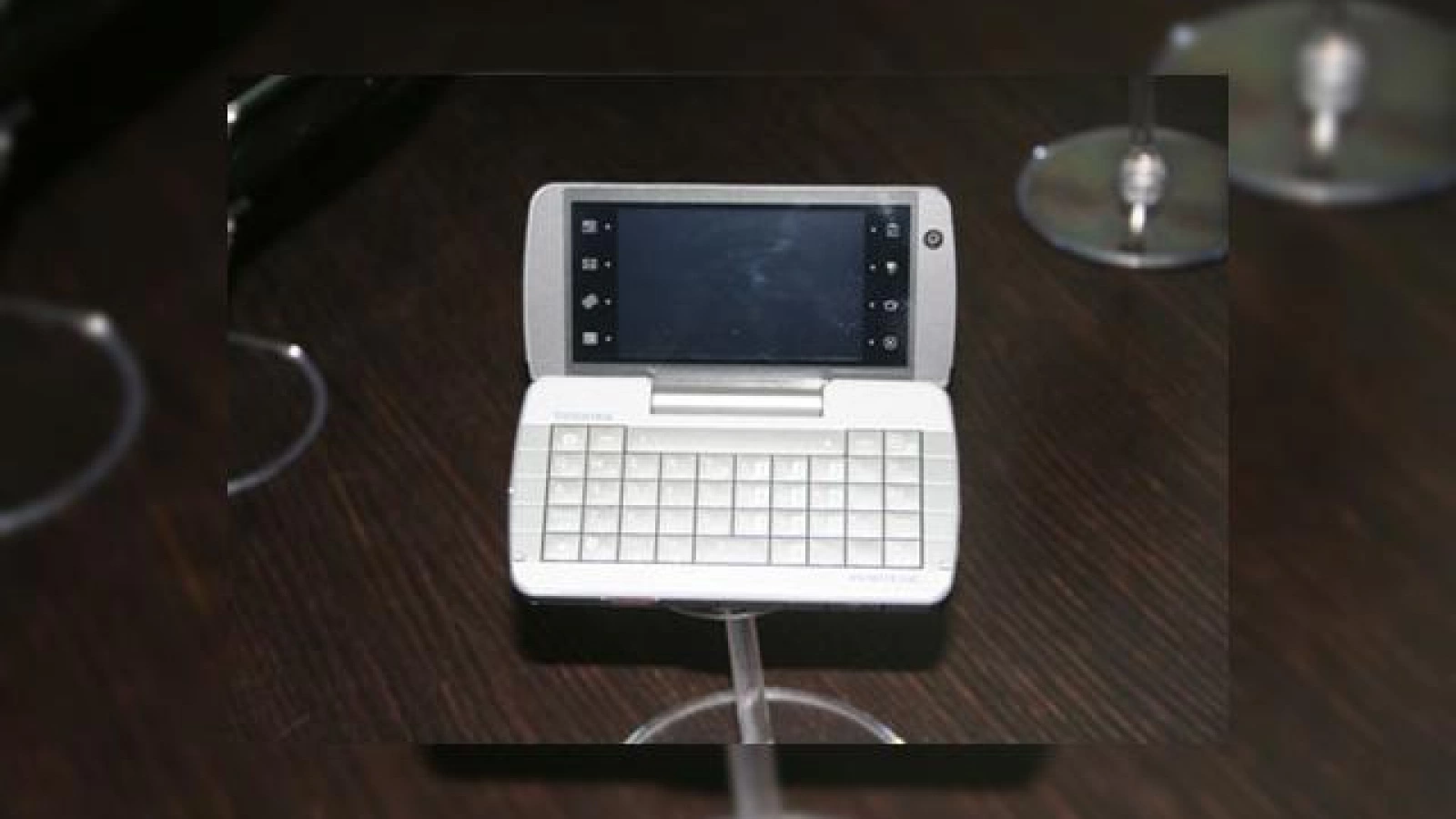 Toshiba anunta oficial telefoanele Portege G910, G710 si G450