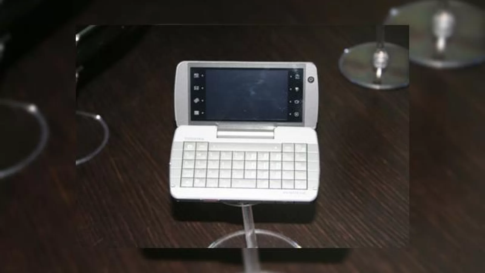 Toshiba anunta oficial telefoanele Portege G910, G710 si G450