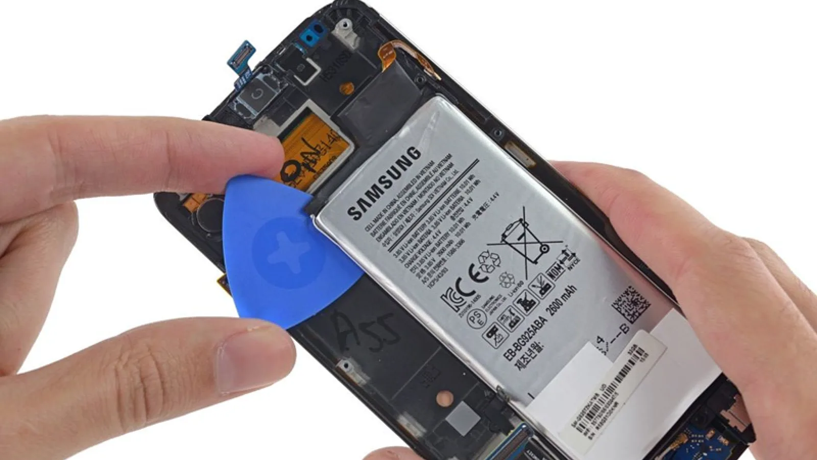 Bateria lui Galaxy S8 ar urma să provină din Japonia, de la un partener Apple