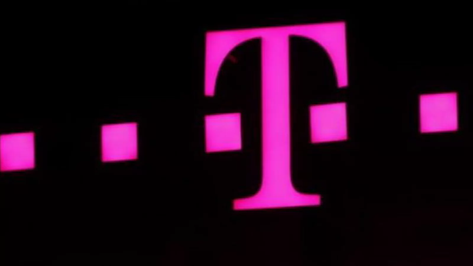 TELEKOM ar putea pleca din România; Reţeaua fixă ar ajunge la Orange şi cea mobilă la RCS & RDS