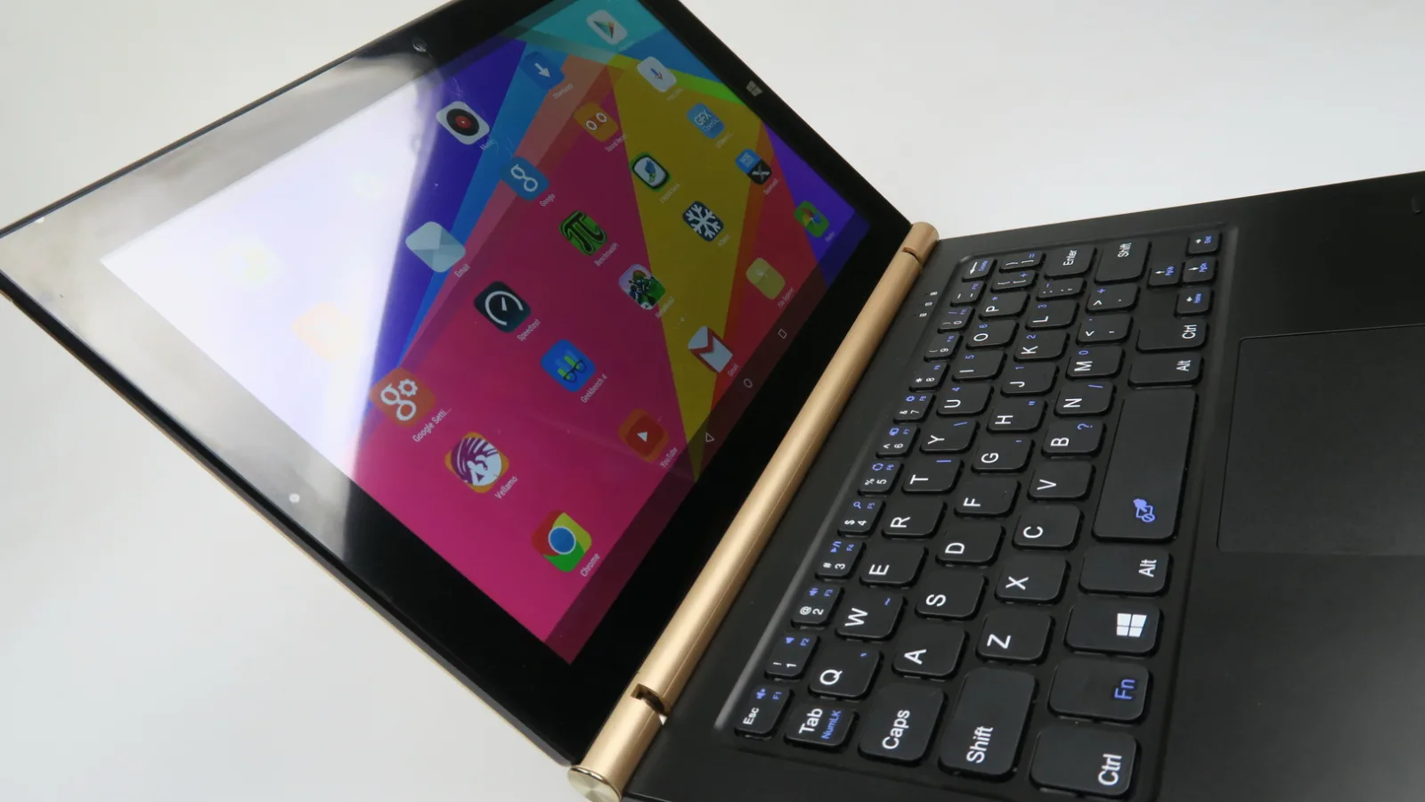 Onda OBook 20 Plus: Design peste medie pentru un jucător relativ mic din China