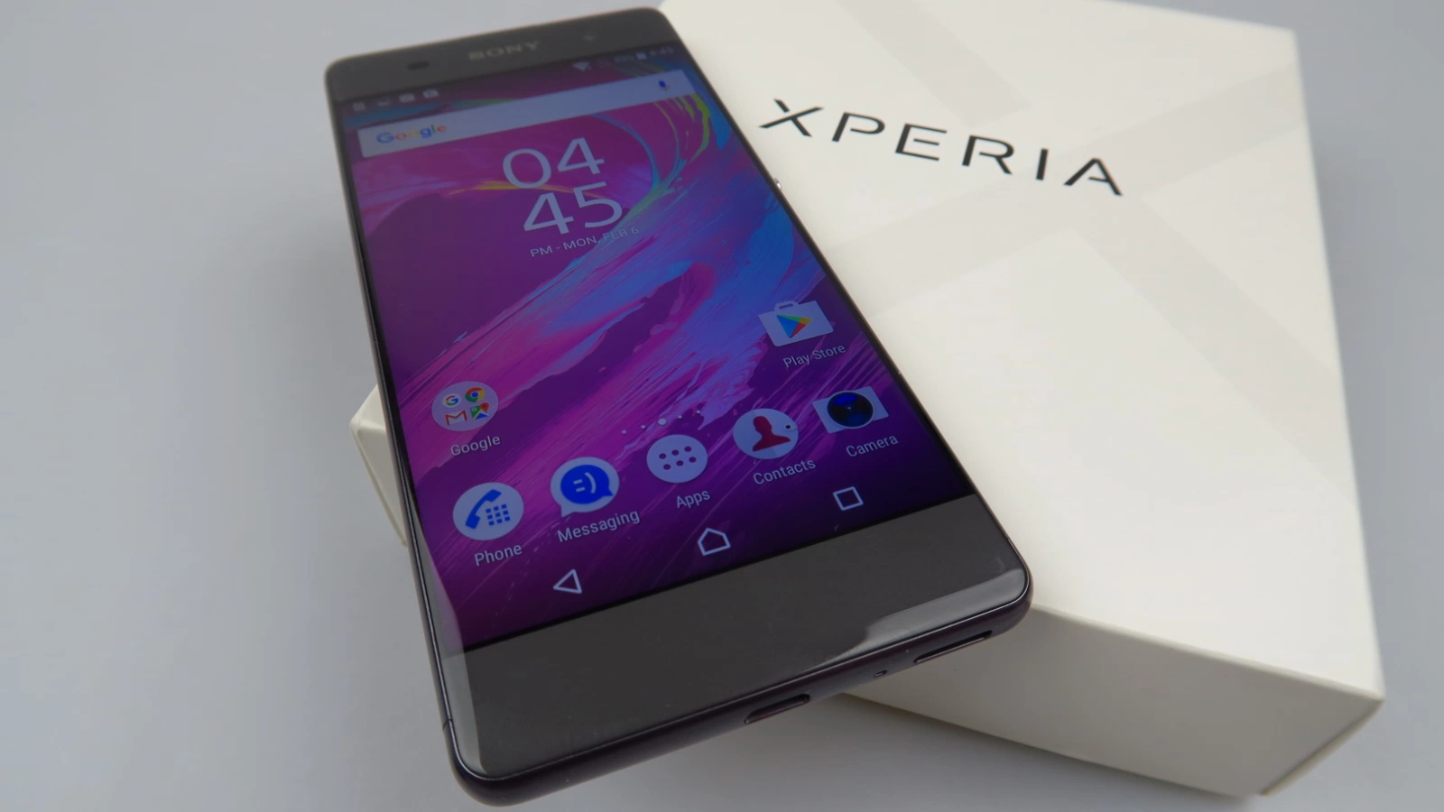 Sony Xperia XA Unboxing: probabil cel mai arătos telefon midrange scos din cutie la Mobilissimo.ro, vine cu ecran edge to edge