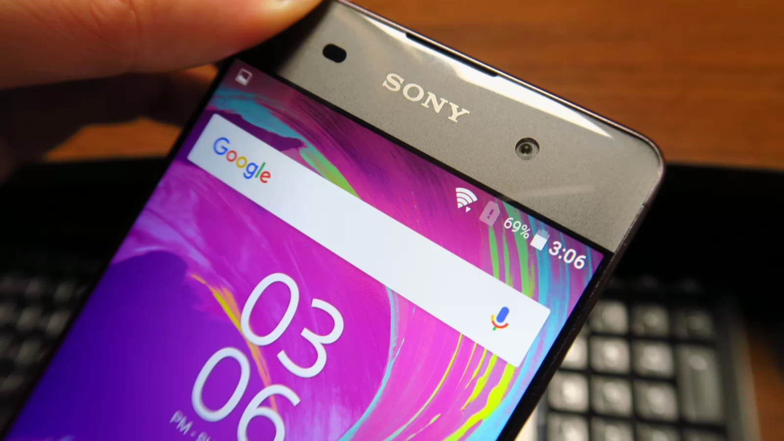 Sony Xperia XA: Conectivitate cu viteze rezonabile, apelurile puteau avea volum mai ridicat