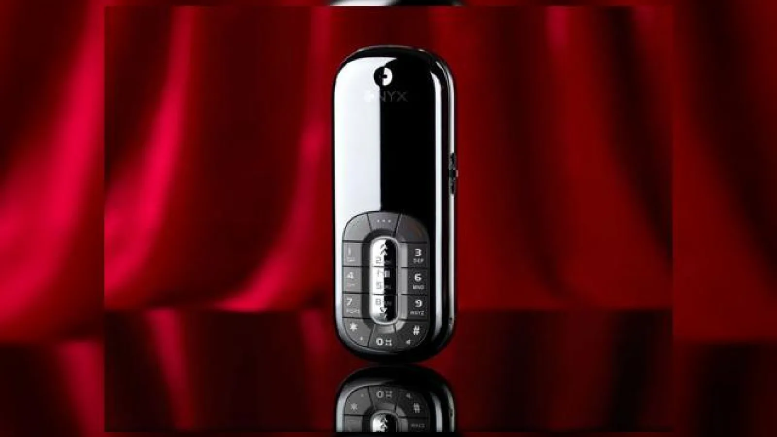 Onyx prezinta telefonul Liscio