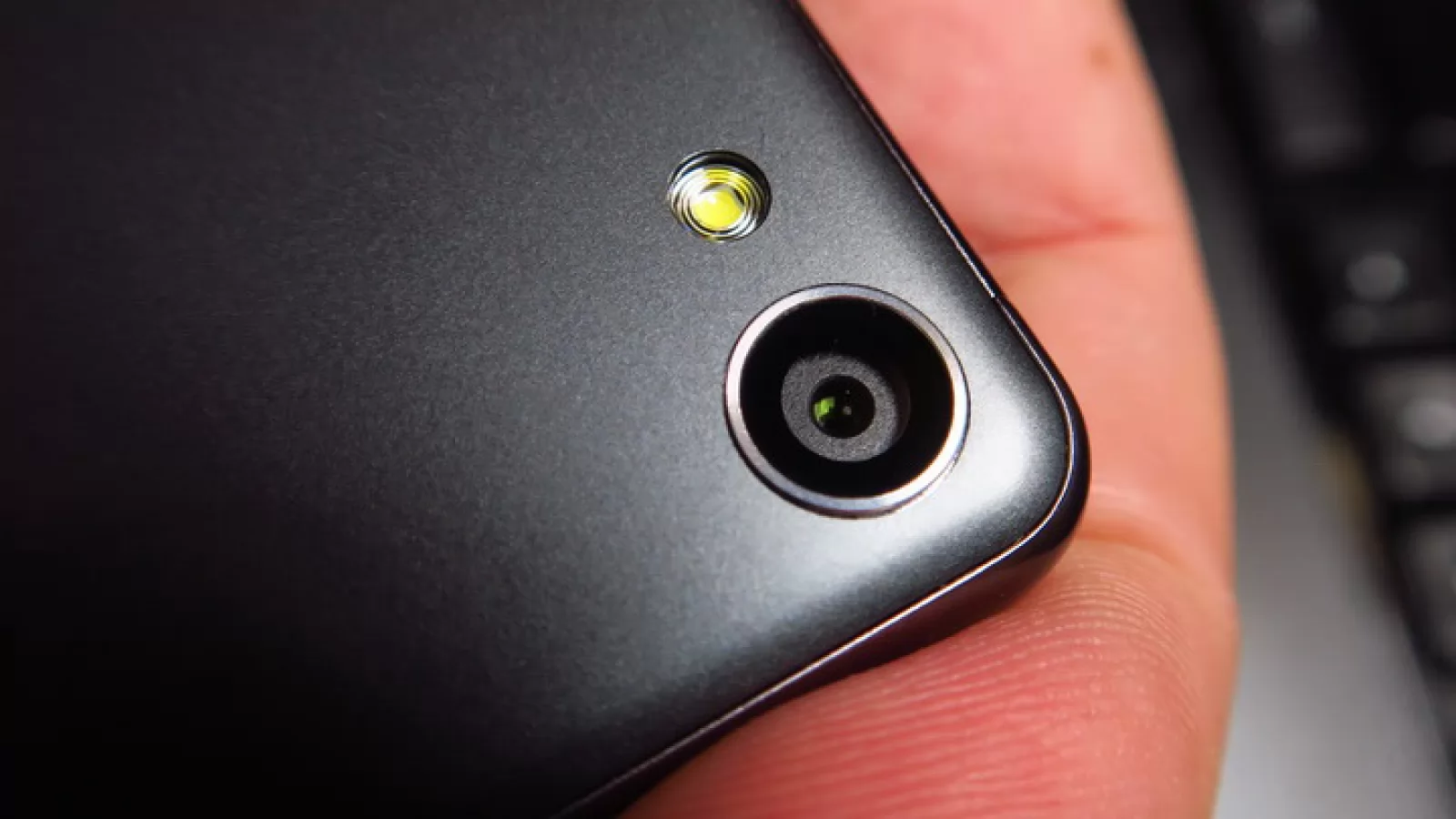 Sony Xperia XA: Camera face valuri peste aşteptări ziua, în rest midrange fără pretenţii