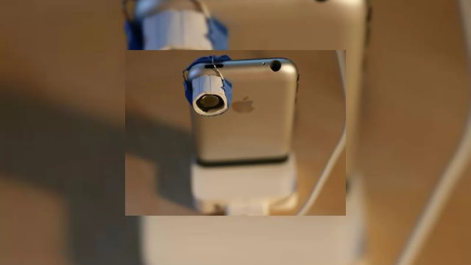 iPhone devine "macro" si foloseste un super-blitz