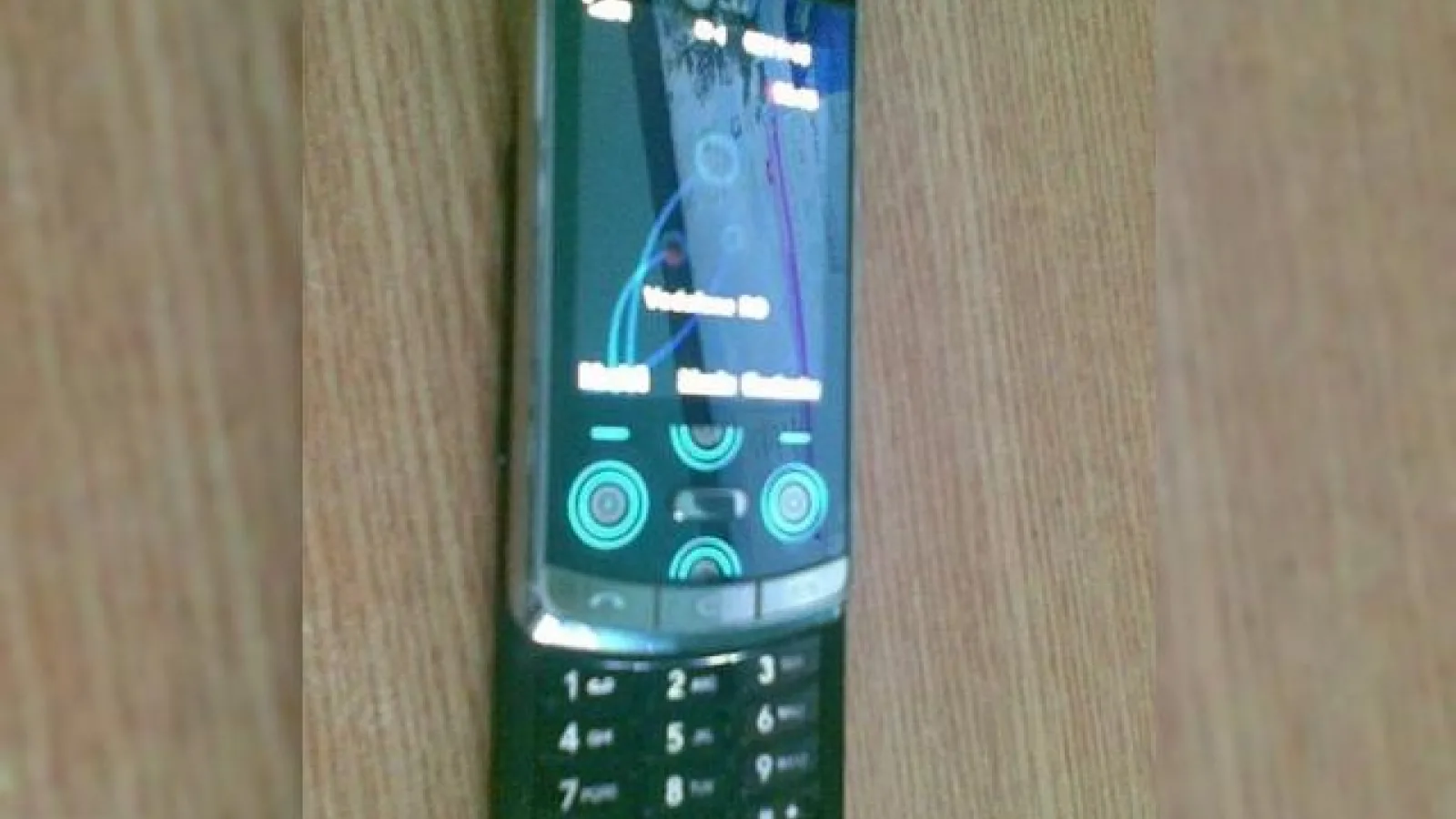 Telefoanele LG KF750 si KF240 dau startul unei noi linii de terminale fashion