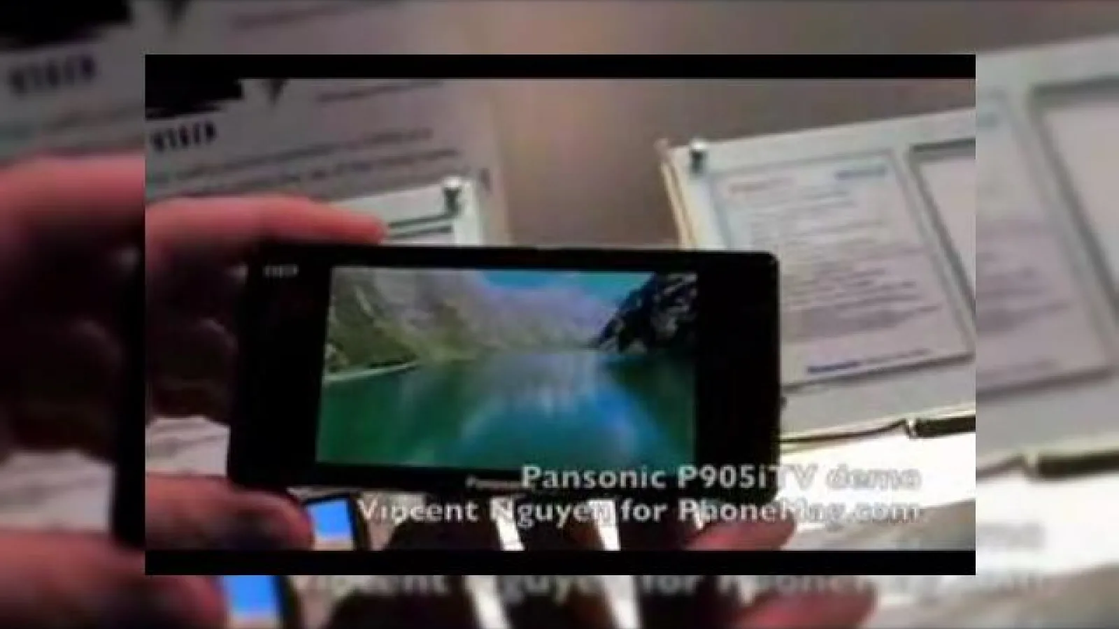 Demo video al telefonului TV Panasonic VIERA P905iTV si lista completa de feature-uri