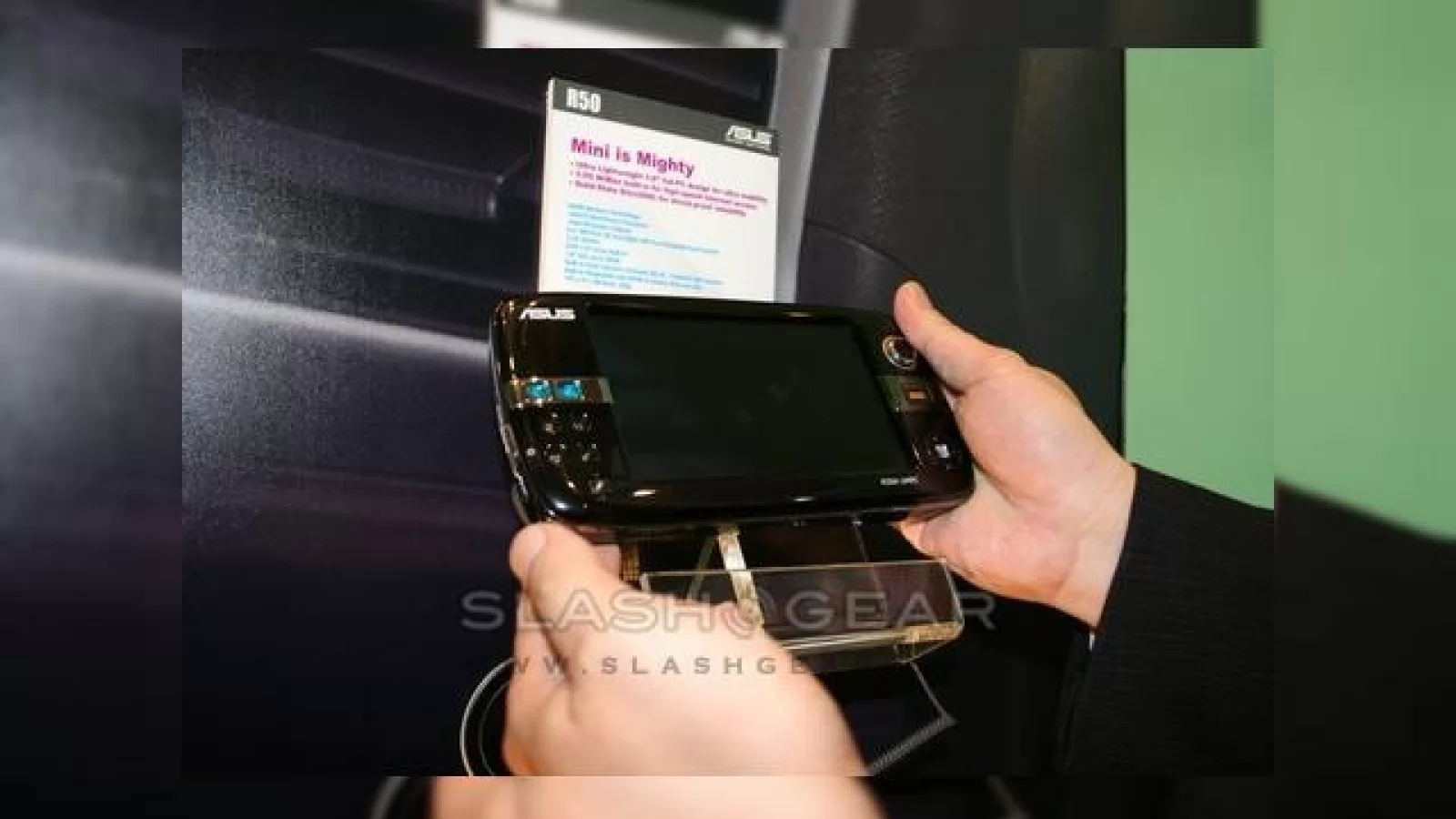 Asus R50 si R70, 2 UMPC-uri incredibile prezente la CebIT