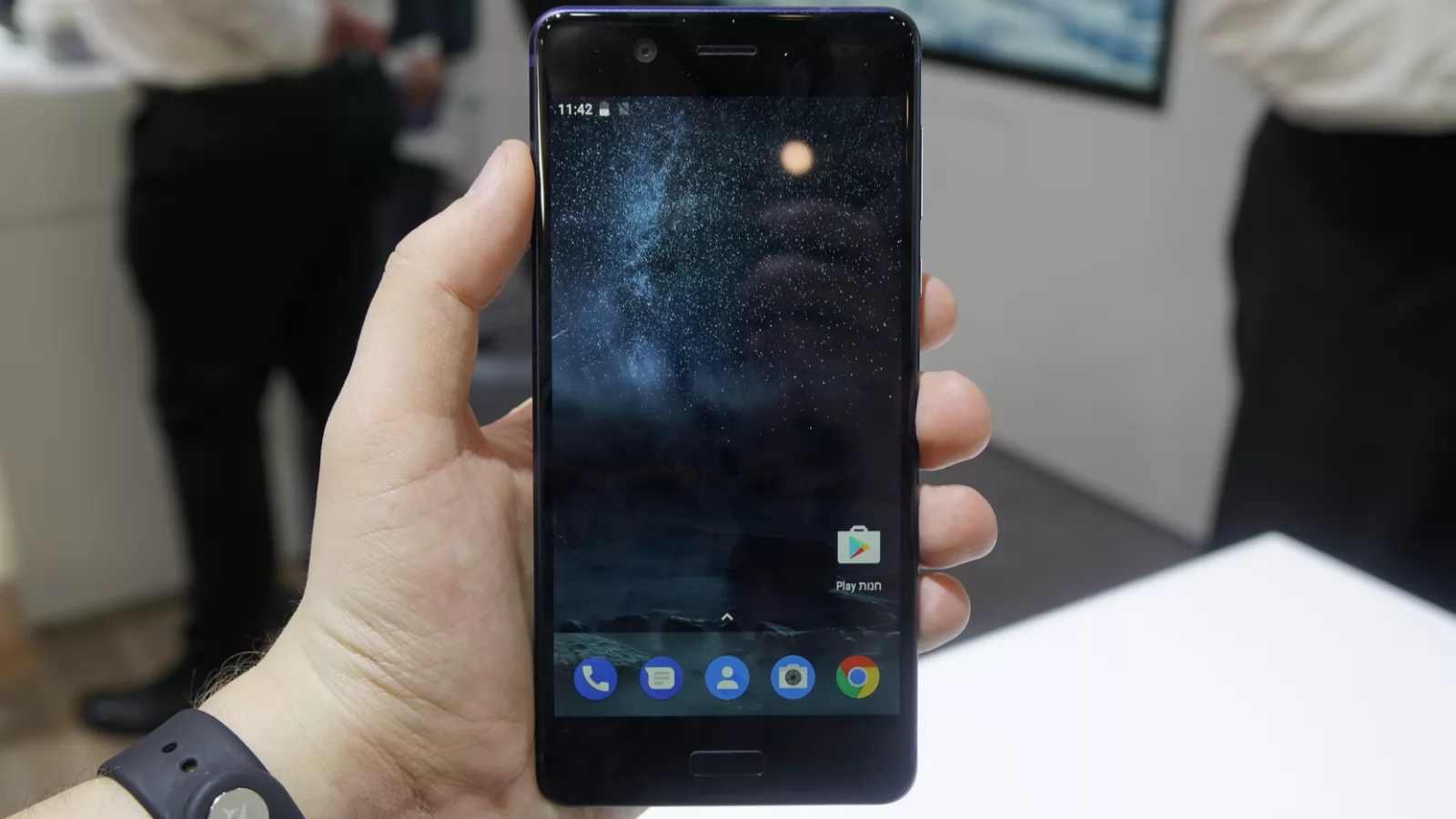 MWC 2017: Nokia 5 hand-on - terminal midrange interesant, varianta light de Nokia 6 (Video)
