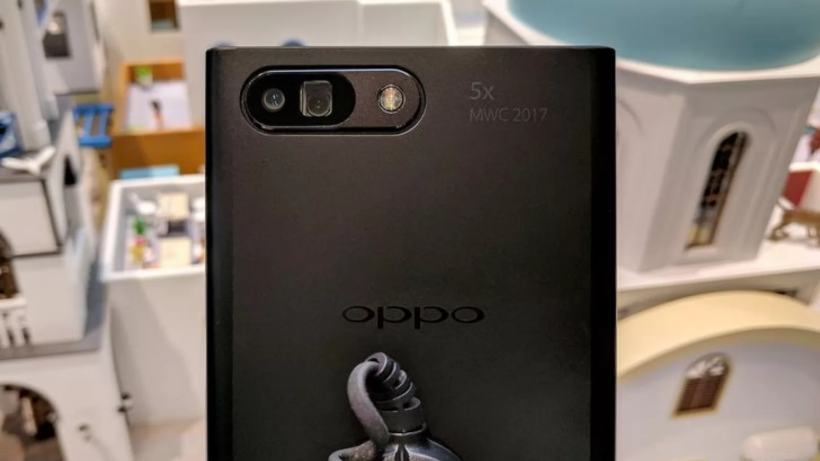 Camera cu zoom optic 5X prin prismă de la Oppo chiar funcţionează, iată un prototip