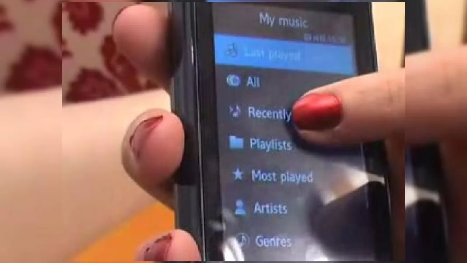 Video Review al lui Samsung F700 (Tech Digest)
