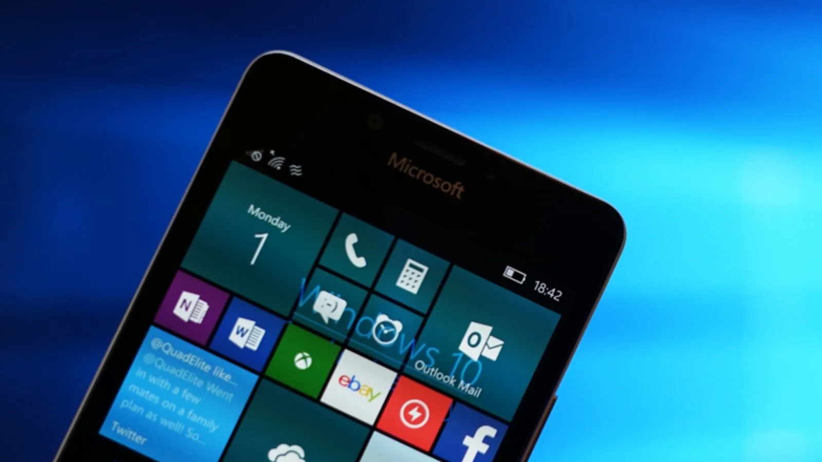 Windows Phone va deveni oficial irelevant în 2021, IDC prezicându-i o cotă de piaţă de 0.0%