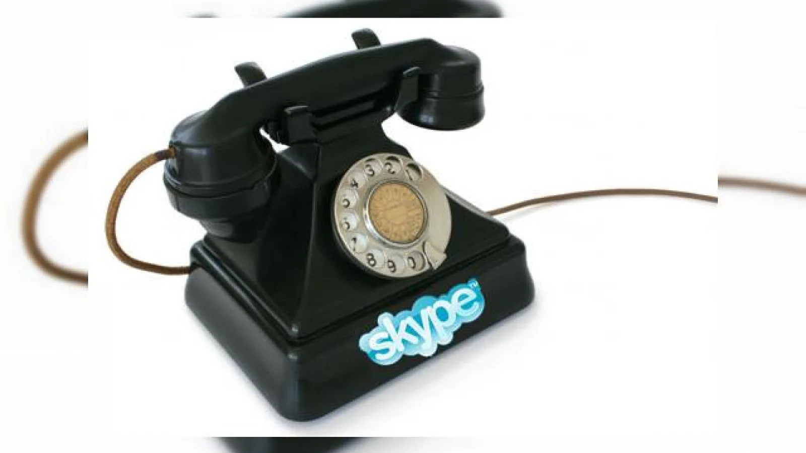 Un telefon cu disc, hackuit sa functioneze pe Skype