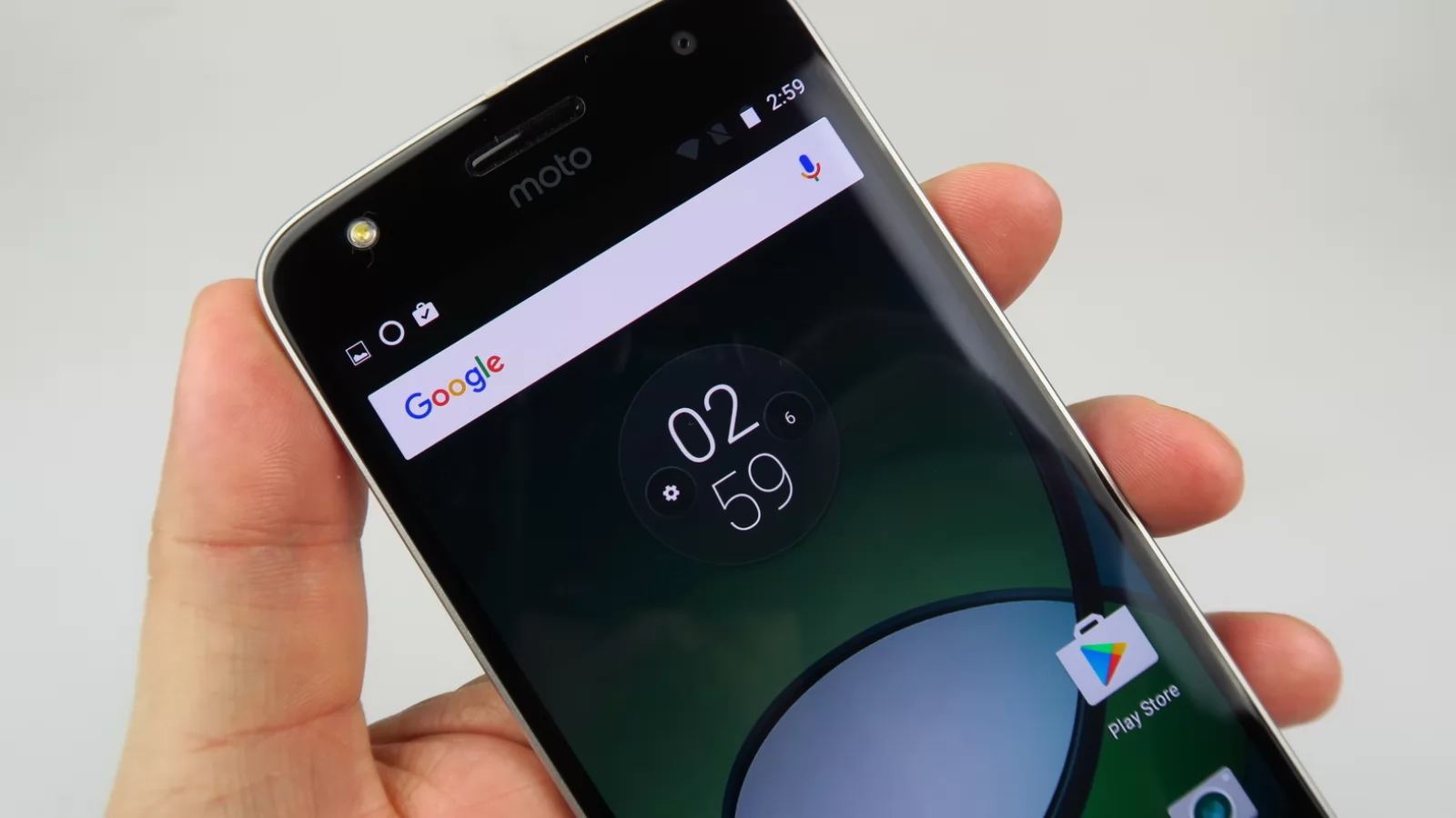 Motorola Moto Z Play Review