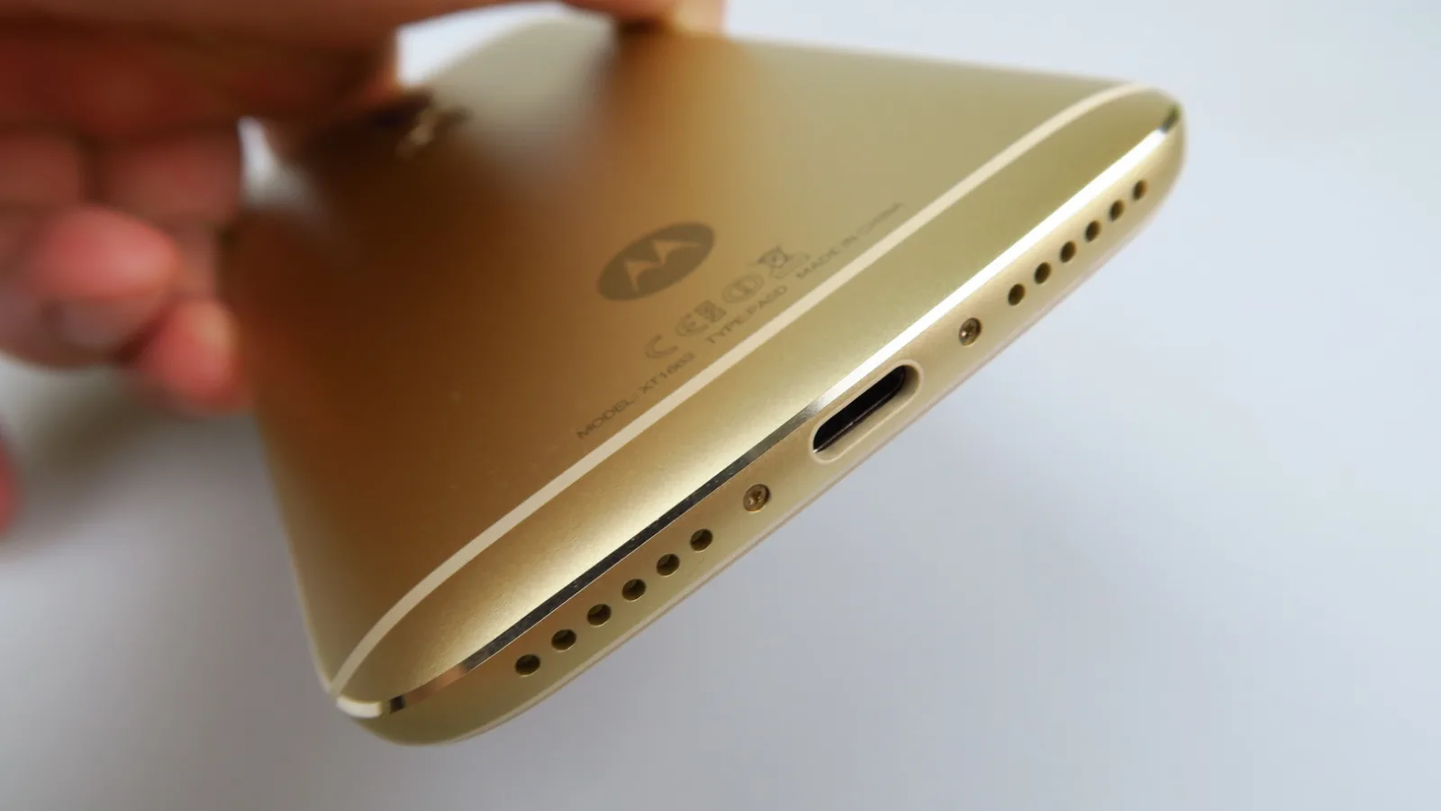 Motorola Moto M: Multimedia Dolby, cu über volum