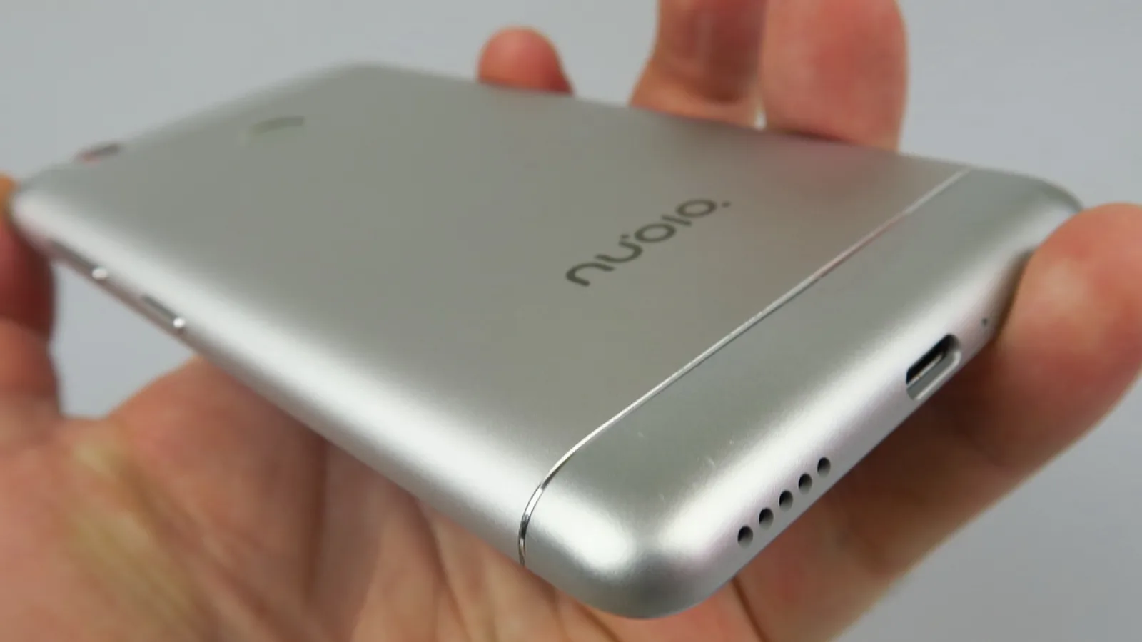 Nubia N1: Baterie excelentă pentru zona mid-range, nu a absolvit totuşi clasa battery-phone de elită