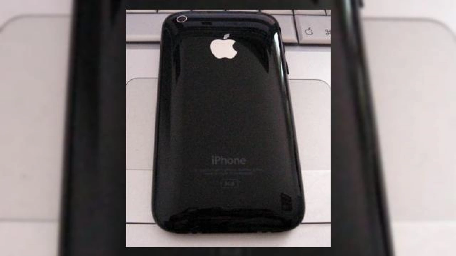 Prima imagine cu iPhone 2.0!