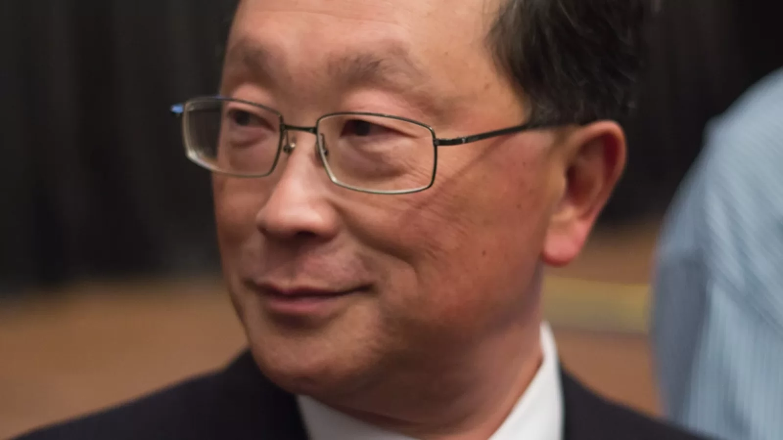 Compania de investiţii care a salvat BlackBerry are încredere în CEO-ul John Chen, chiar şi în epoca TCL