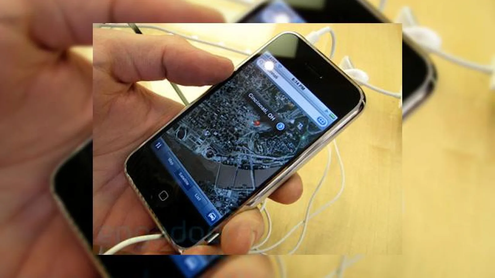 iPhone 2 va include chip GPS Broadcom?